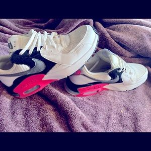 Size 9 Women’s Nike Air Maxes